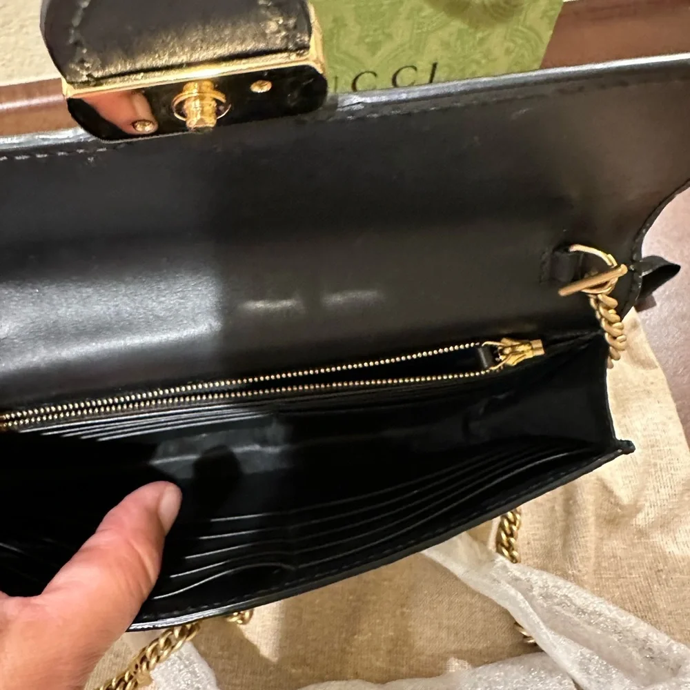 Gucci purse - Picture 3 of 10